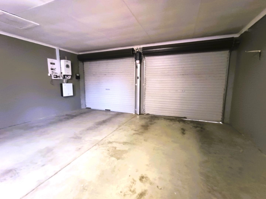 4 Bedroom Property for Sale in Langenhovenpark Free State